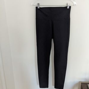 Aritzia TNA High Waist Leggings Size M